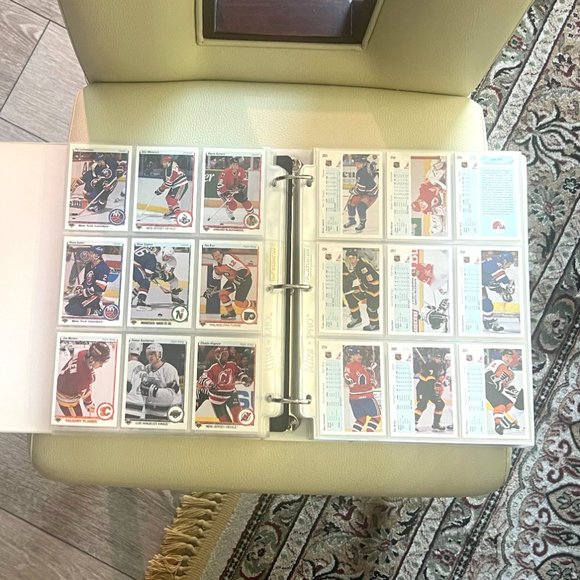 1990-1991 Upper Deck NHL Hockey Card Set! - Picture 10 of 16